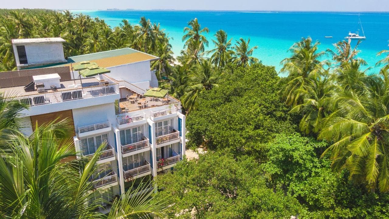 Hotels on local islands